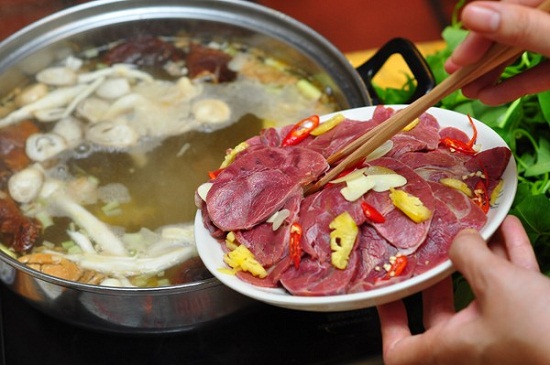Cách nấu lẩu bò Sài Gòn 3