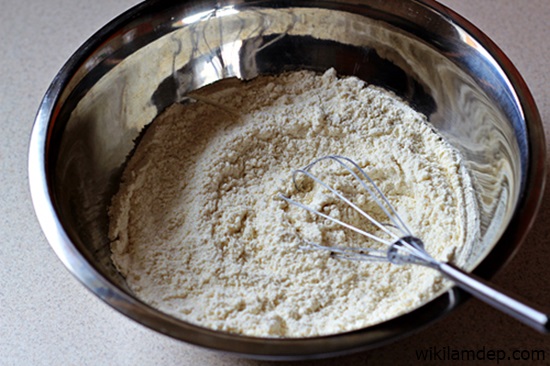 Cách làm bánh rán đơn giản từ bột mì 3
