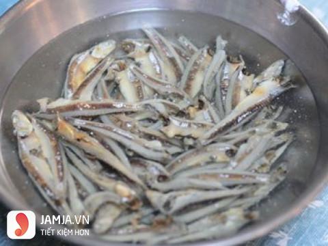 Cách nấu cá cơm khô rim ớt-1