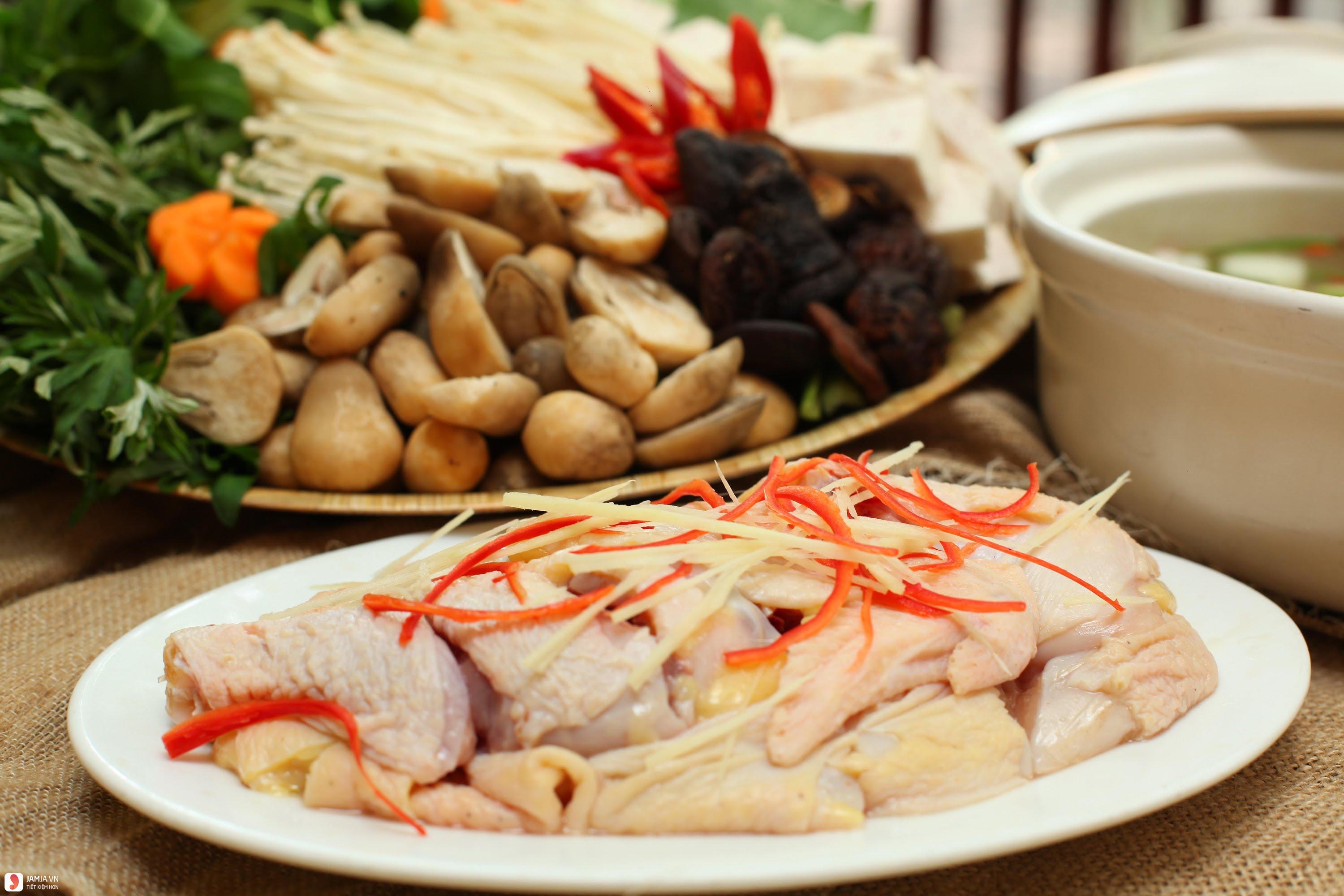Cách nấu lẩu Thái với thịt gà ta-2