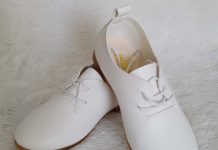 cách làm sạch giầy da trắng 7
