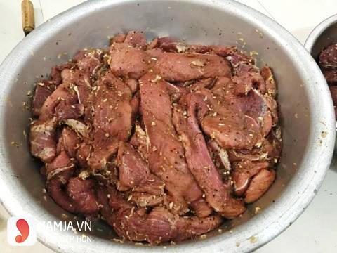 Cách làm món thịt trâu gác bếp-3