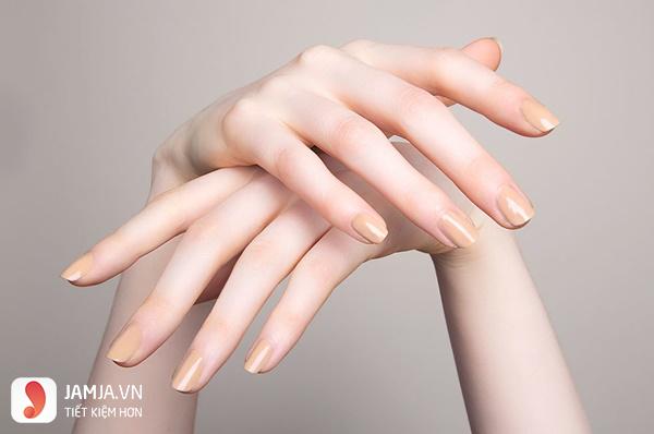 Những màu nail tôn da đẹp cho nàng da ngăm, da trắng hot nhất 2024 - META.vn