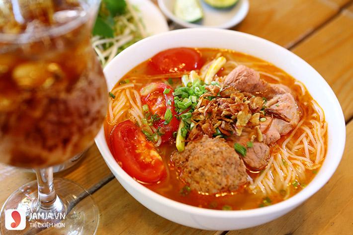 Quán ăn ngon ở Hà Nội vào buổi tối 3