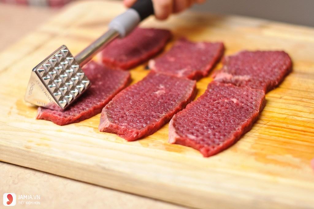 Cách làm thịt bò bít tết thơm lừng