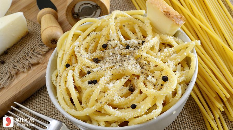 Cách làm mỳ Ý phô mai 3