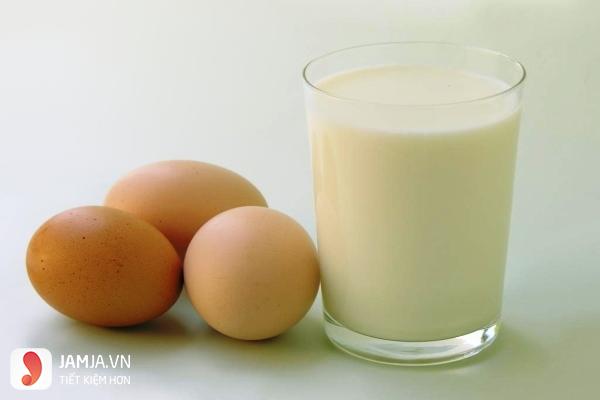 uống sữa đặc và trứng gà 1