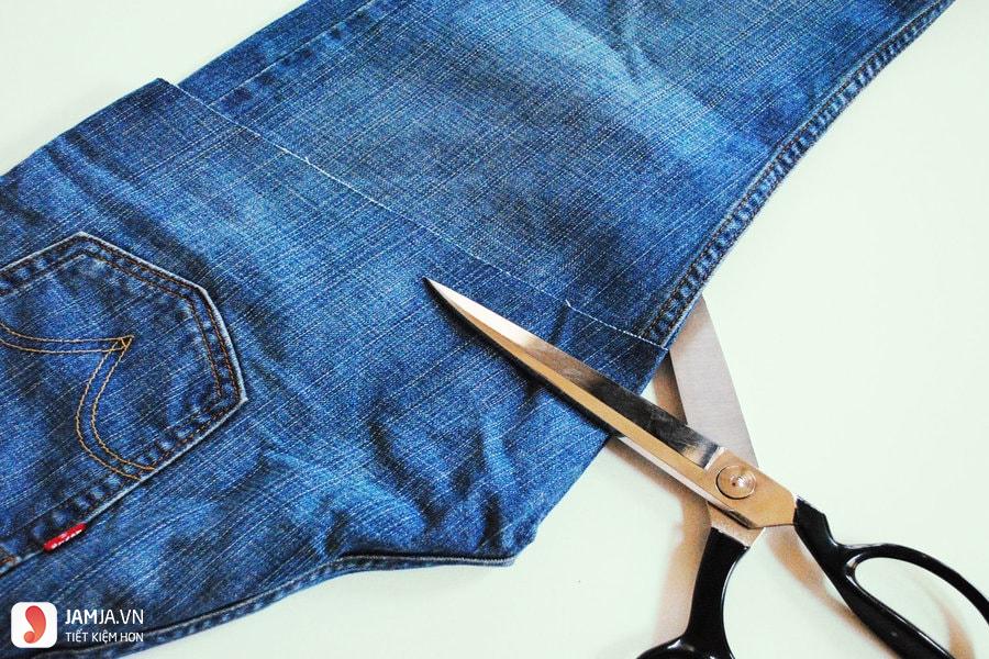Chớp mắt tái chế quần jeans cũ thành váy trong vòng một nốt nhạc