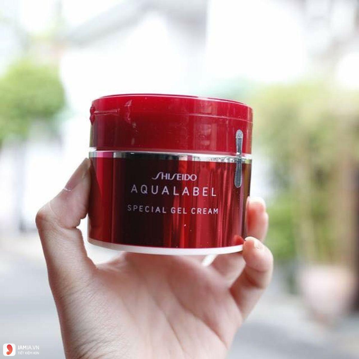 Kem dưỡng ban đêm Shiseido Aqualable Special Gel cream màu đỏ