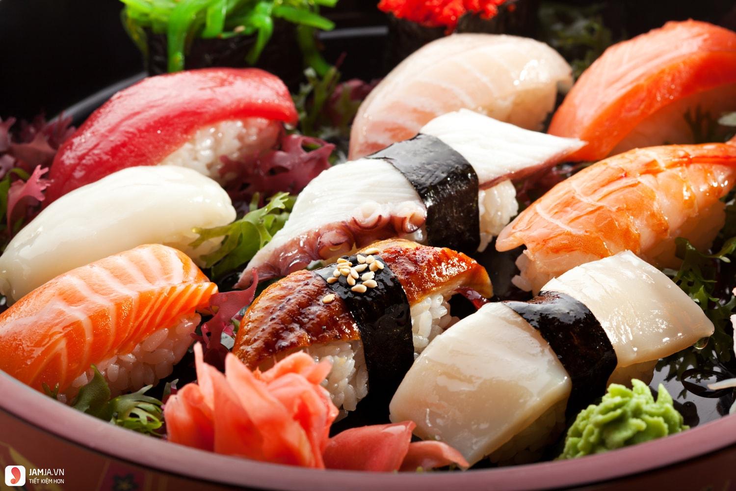 Cách làm sushi cá hồi 2
