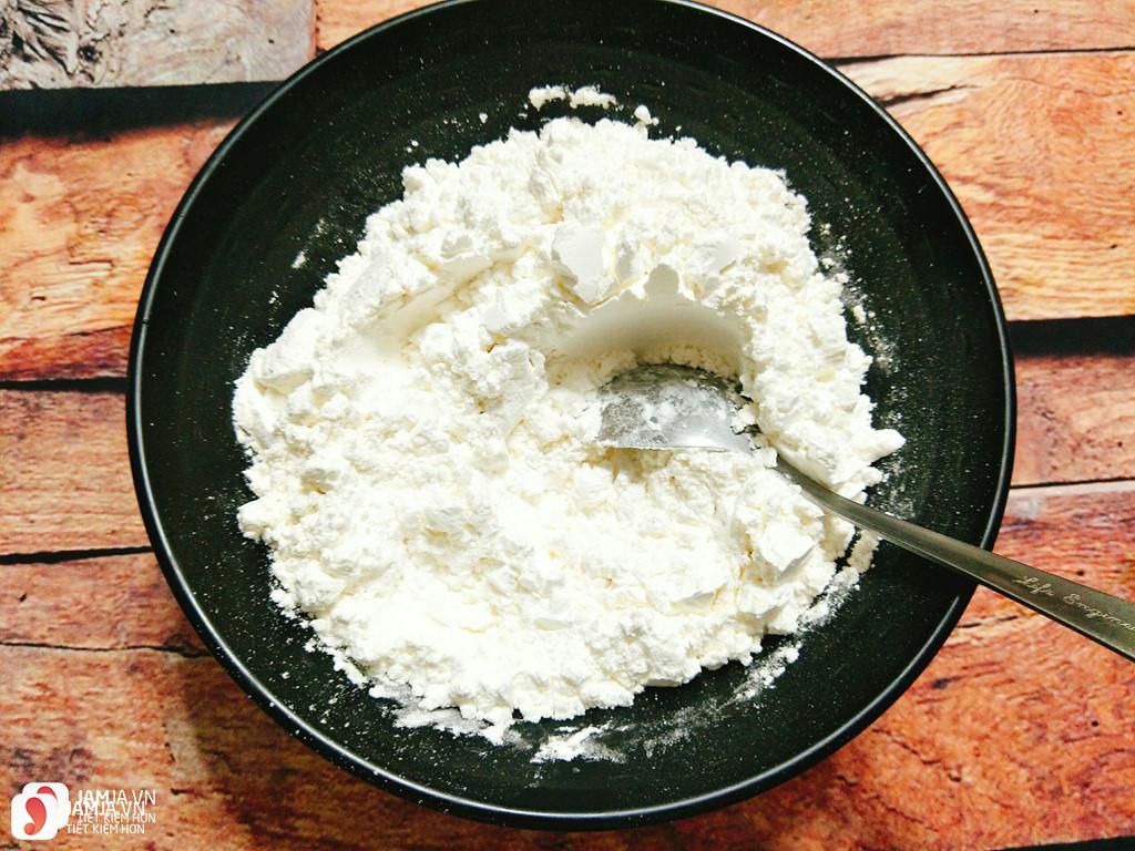 cách làm bánh nhúng từ bột mì 2
