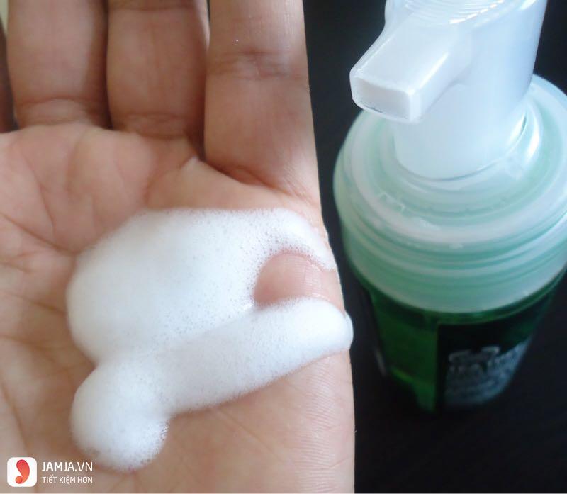 Sữa rửa mặt tạo bọt Tea Tree Skin Clearing review
