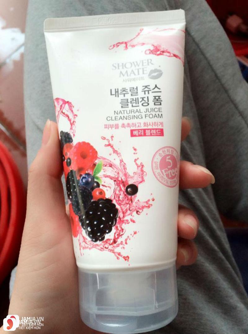 Sữa rửa mặt tinh chất hoa quả Showermate Hàn Quốc 1