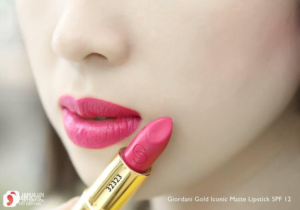 Review son Oriflame Giordani Gold Iconic Matte Lipstick SPF12 7