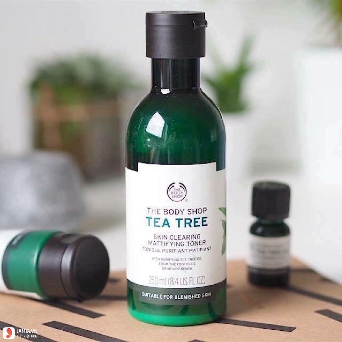 Nước hoa hồng The Body Shop Tea Tree Skin Clearing Toner giá bao nhiêu