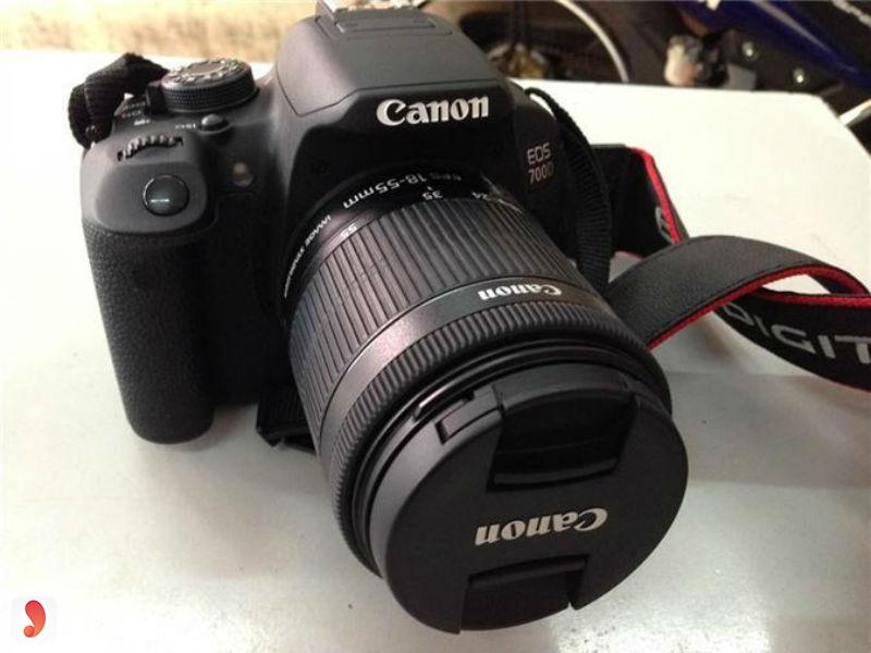 Máy ảnh Canon EOS 700D ảnh1