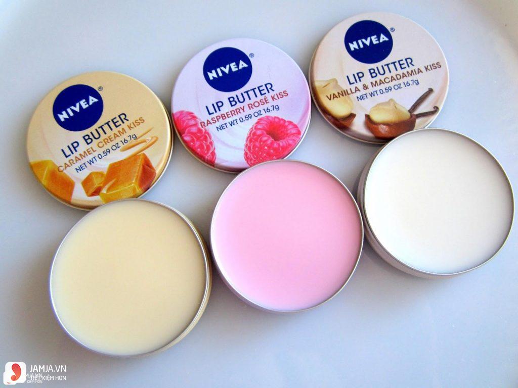 Nivea Lip Butter Vanilla & Macamadia Kiss 1