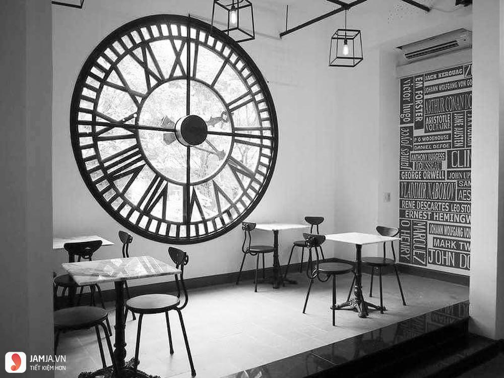 Loft Cafe đồng hồ