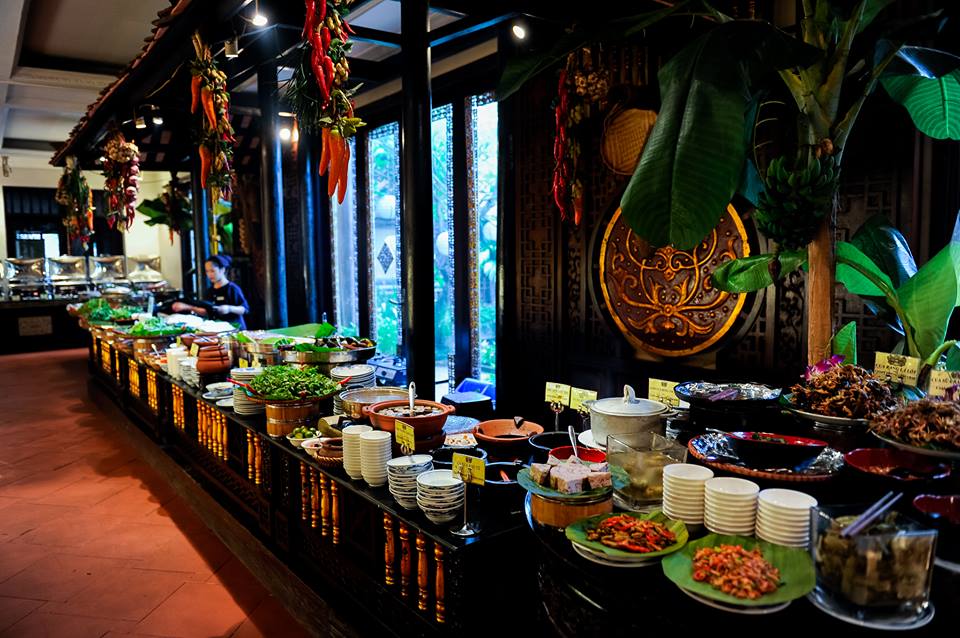 Buffet Sen Hồ Tây - Nhà hàng đặt tiệc 20/11 ở Hà Nội