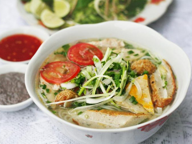 Món bún chả cá bạn không nên bỏ qua khi đến Nha Trang