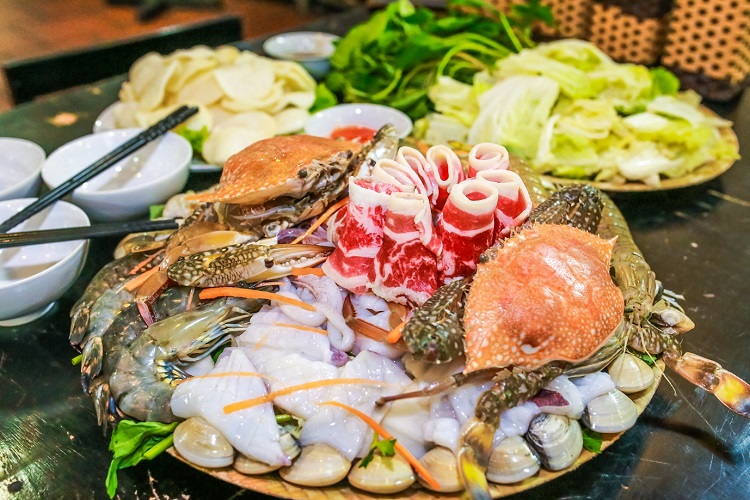 review Quán Hải sản Biển Đông, nhà hàng hải sản bình dương