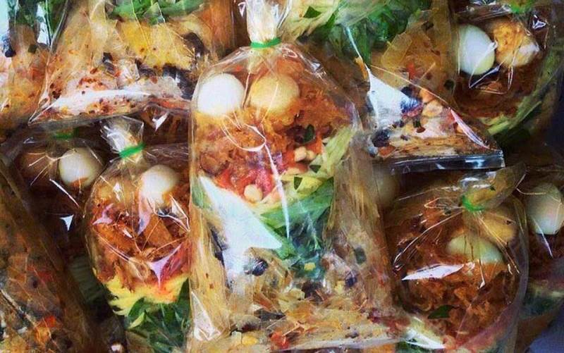 menu Bánh Tráng Trộn Chú Viên, quán ăn đặc sản sài gòn
