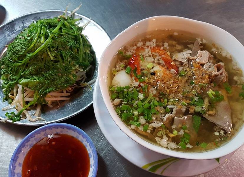 review Hủ Tiếu Nam Vang Quỳnh, quán ăn đặc sản sài gòn